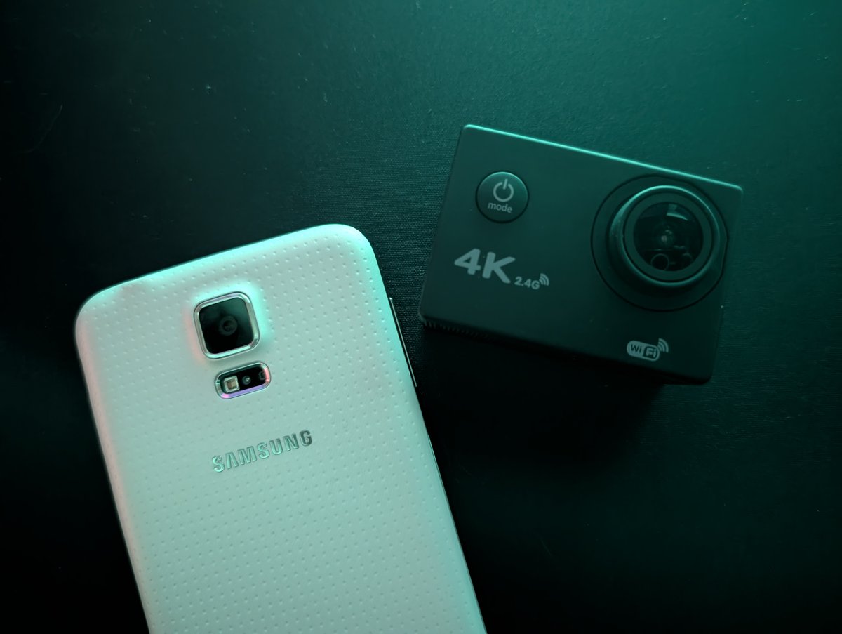 Cheap action camera with 2014 sensor vs 2014 flagship smartphone (Camera Comparison)