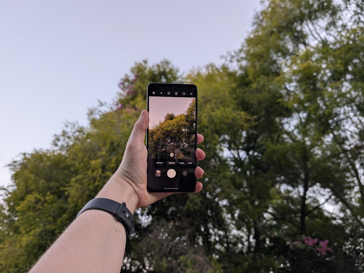 Maybe I have been spoilt by modern flagship phones; I used a 6-year-old midranger for a day featured image